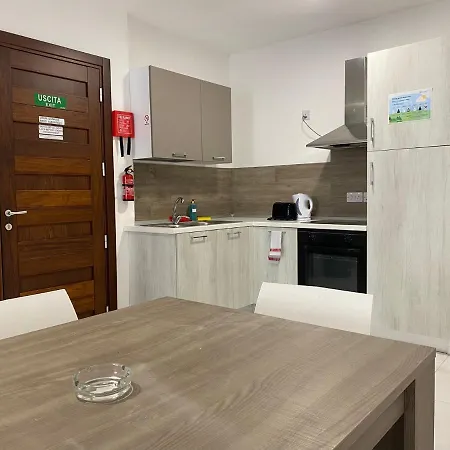Sunrise Court Apartment Marsaskala Exterior photo