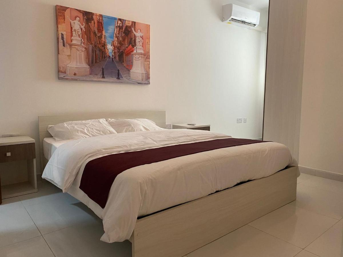 Apartment Sunrise Court